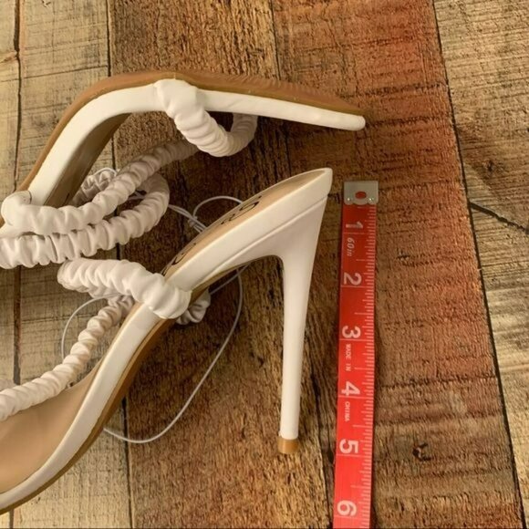 So me cloude white strappy slide on high heeled open toe sandals NIB - Picture 9 of 11
